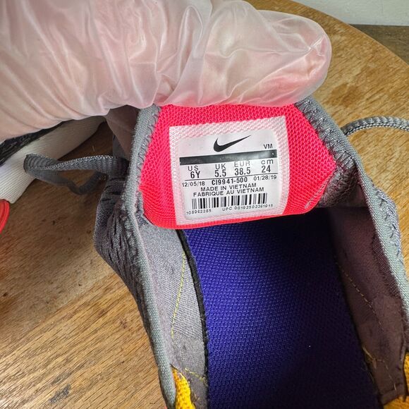 Nike Air Max 270 GS Regency Purple Laser Orange Women's Size 7.5 CI9941-500 - Picture 9 of 9